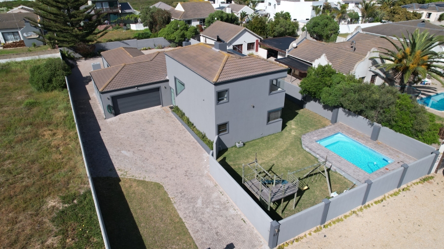 4 Bedroom Property for Sale in Country Club Western Cape